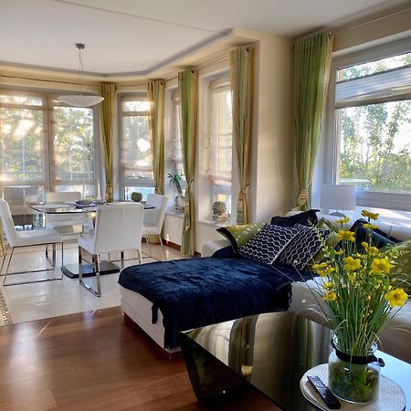 Seaside Apartment With Parking & Ac - 150 M To The Beach By Noclegi Renters Miedzyzdroje Eksteriør billede