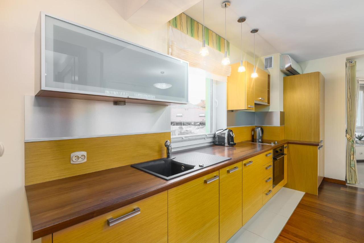 Seaside Apartment With Parking & Ac - 150 M To The Beach By Noclegi Renters Miedzyzdroje Eksteriør billede