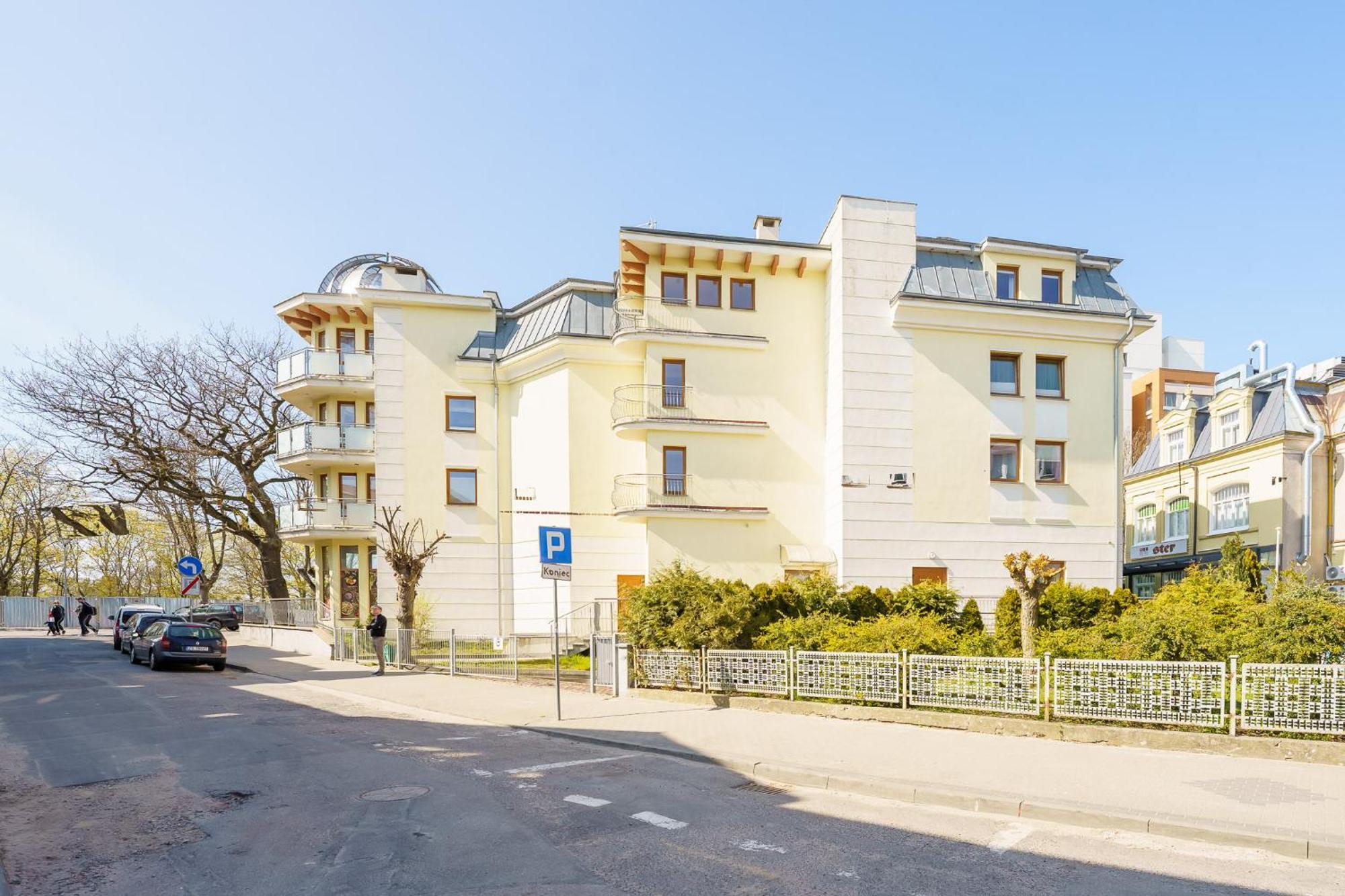 Seaside Apartment With Parking & Ac - 150 M To The Beach By Noclegi Renters Miedzyzdroje Eksteriør billede